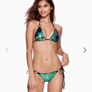 Beach Bunny siren song green ombré bikini